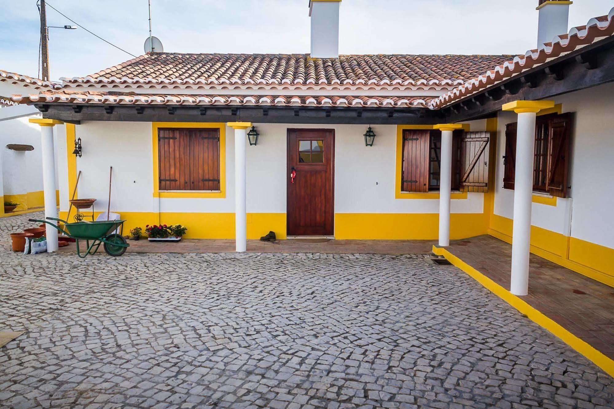 Agro-Turismo Do Roxo Guest House Ervidel Eksteriør bilde